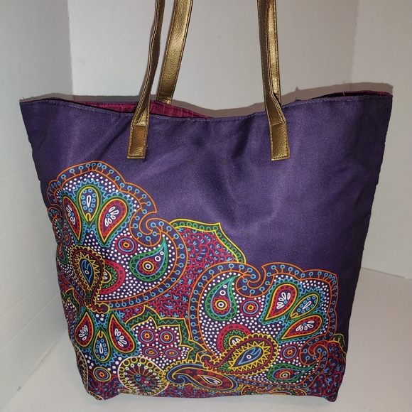 Handbags - 💜Colorful Paisley Tote Bag